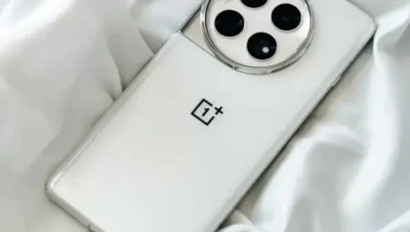 OnePlus 13T’nin Tasarımı ve Özellikleri Belli Oldu! İşte Kompakt Amiral Gemisinin İlk Detayları